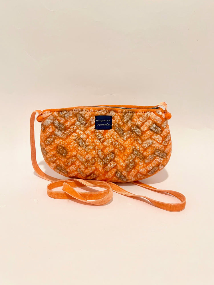 ファスナー付サコッシュ basketry/杉綾ヘリンボーン