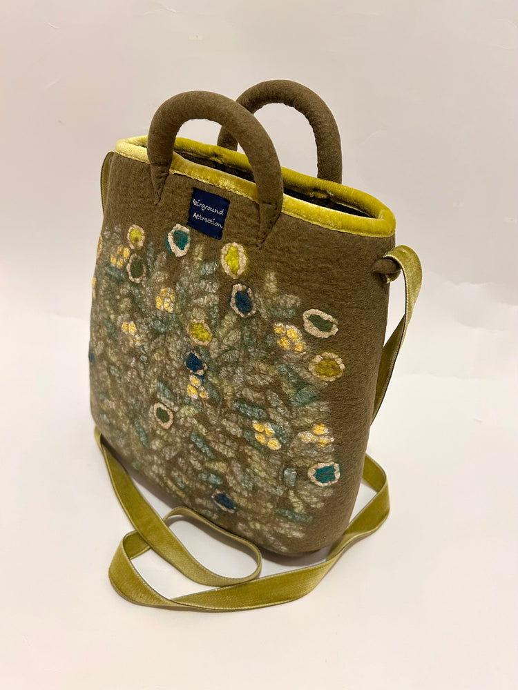 ショルダーバッグ noah/鳥が運ぶ模様の物語