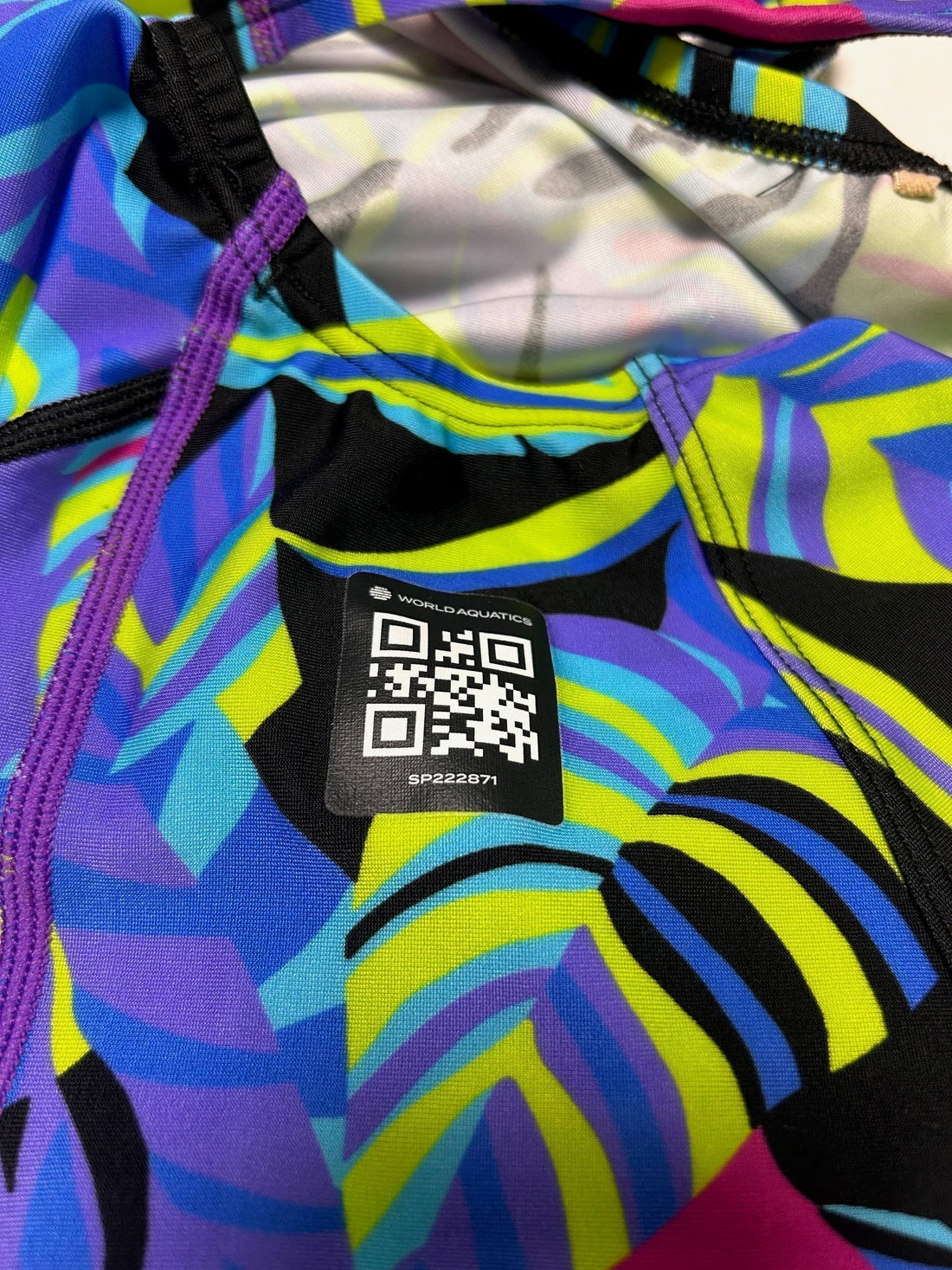 競泳用の水着を探せ！