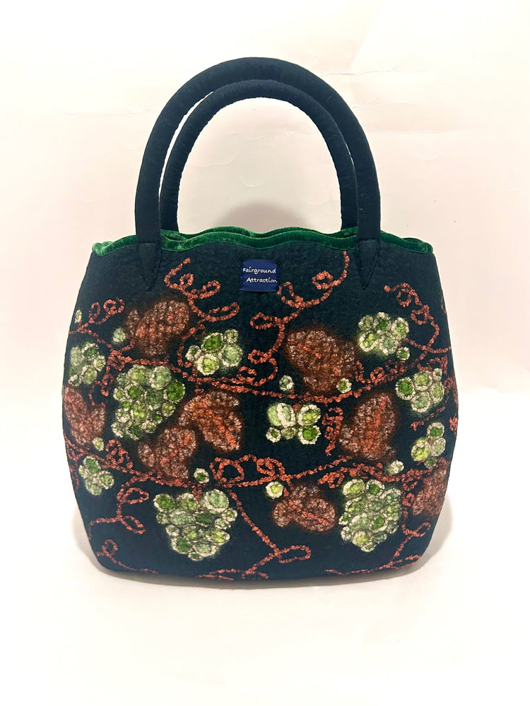 タル型 スカラップトート east to west end/金風が吹く頃