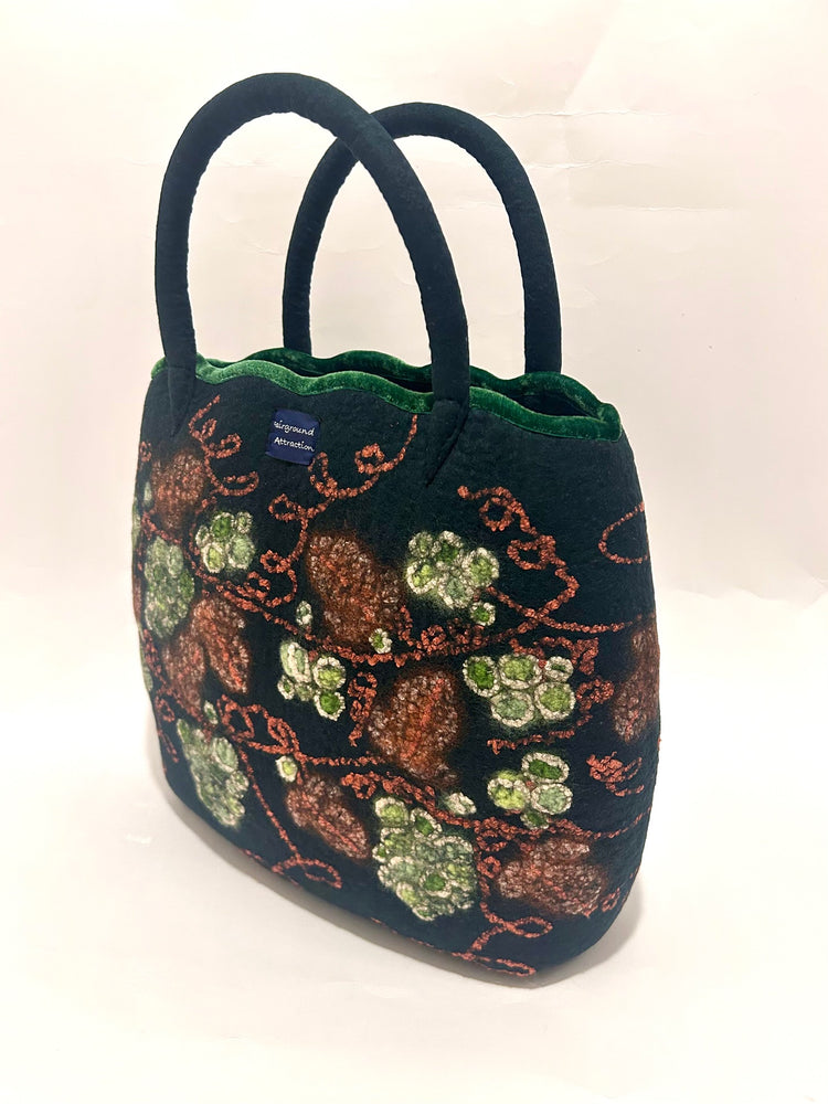 タル型 スカラップトート east to west end/金風が吹く頃