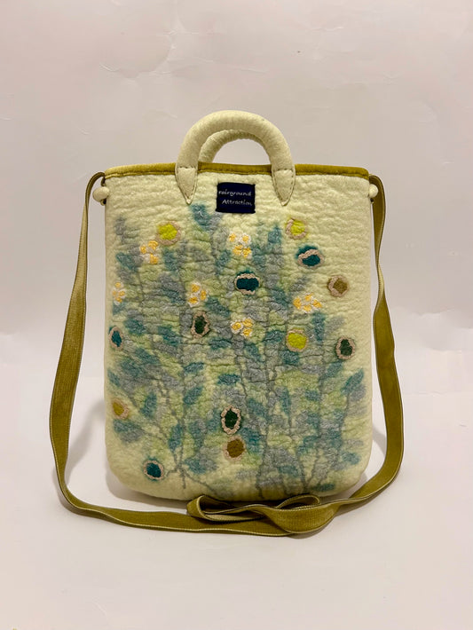 ショルダーバッグ noah/鳥が運ぶ模様の物語